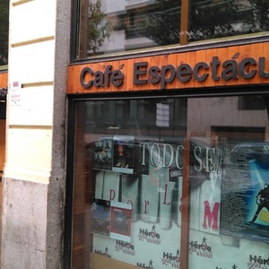 Foto de portada Héroes Café Espectáculo